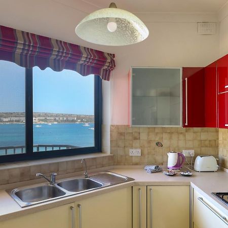 Beachfront 2 Bedroom Holiday Home Is-Sellum Exterior photo